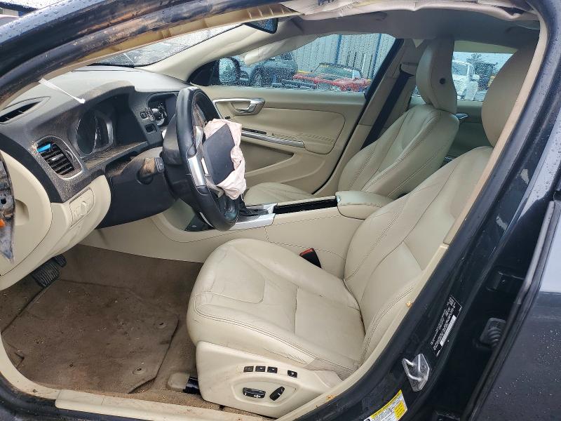 51776636 :رقم المزاد ، YV140MFB3F1313039 vin ، 2015 Volvo S60 مزاد بيع