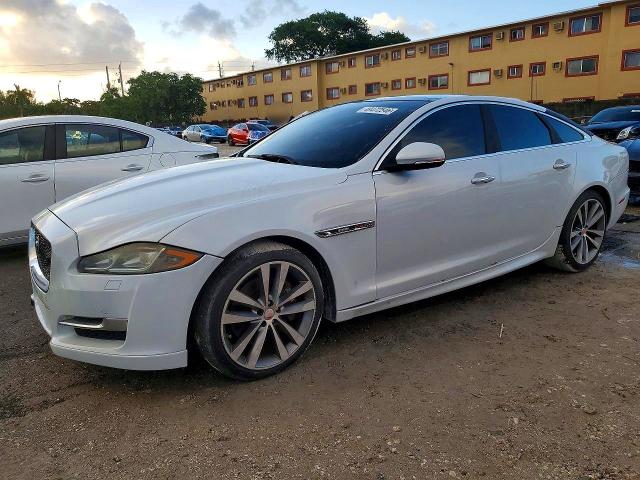 Продаж на аукціоні авто 2016 Jaguar Xj, vin: SAJWA1C74G8W01849, номер лоту: 49472546