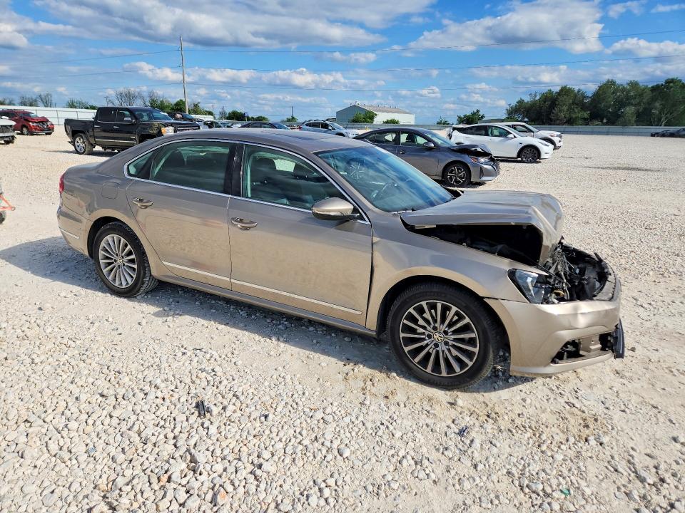 Продажа на аукционе авто 2016 Volkswagen Passat, vin: 1VWBS7A37GC017825, номер лота: 49105036