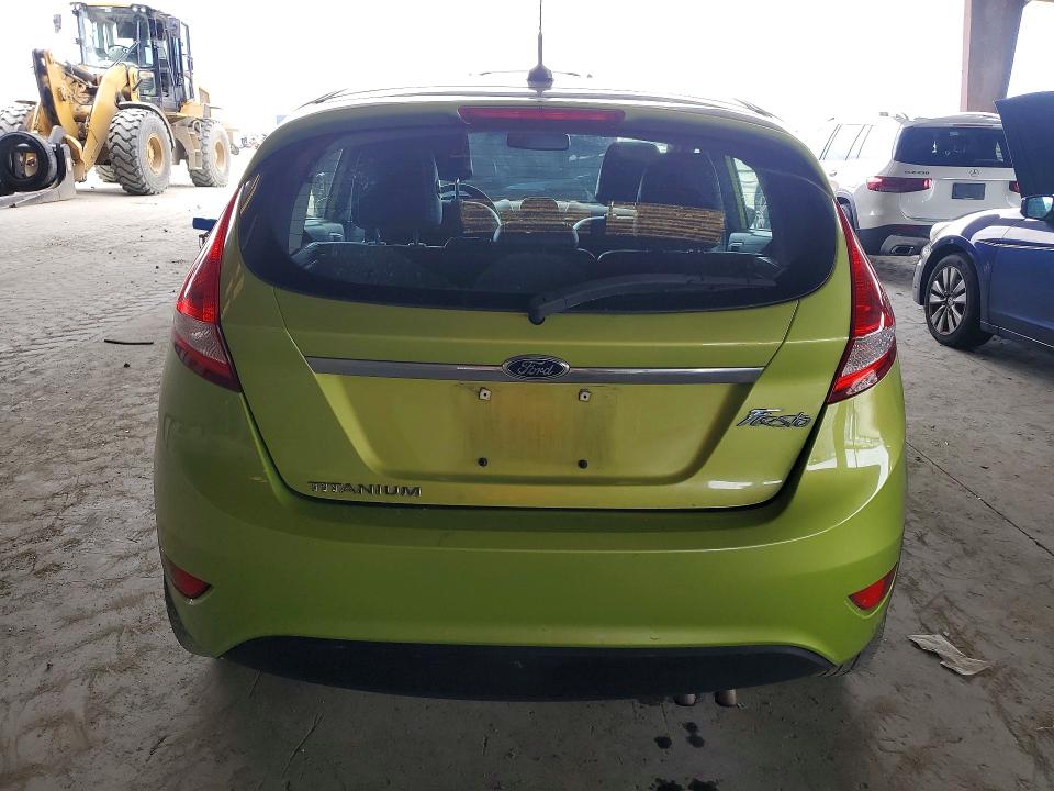 51351906 :رقم المزاد ، 3FADP4FJXDM153949 vin ، 2013 Ford Fiesta مزاد بيع