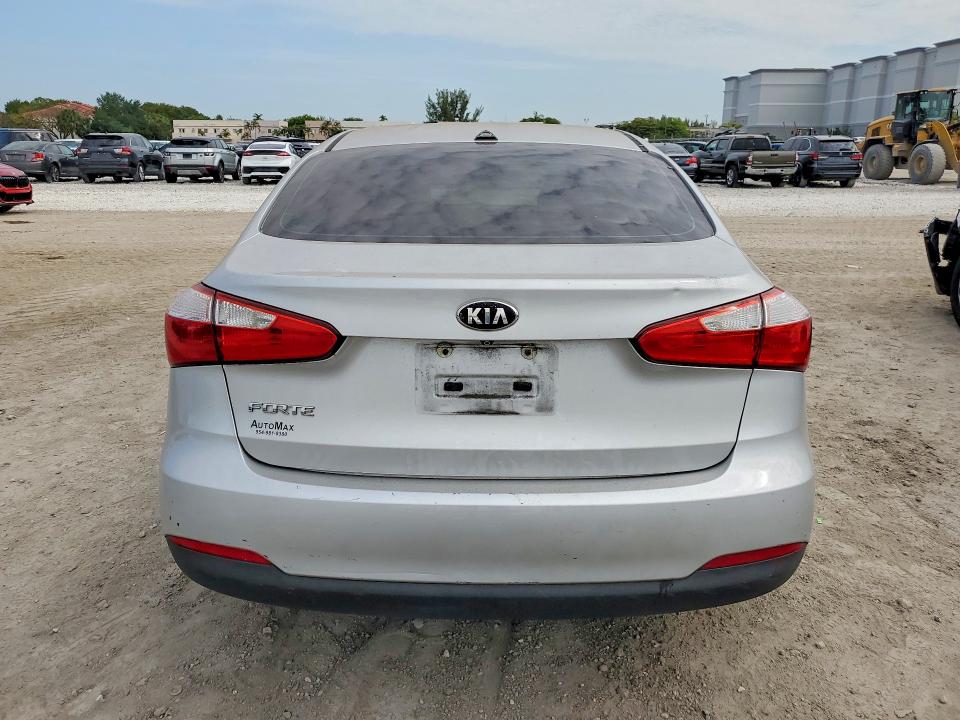 51508816 :رقم المزاد ، KNAFX4A65G5582333 vin ، 2016 Kia Forte مزاد بيع