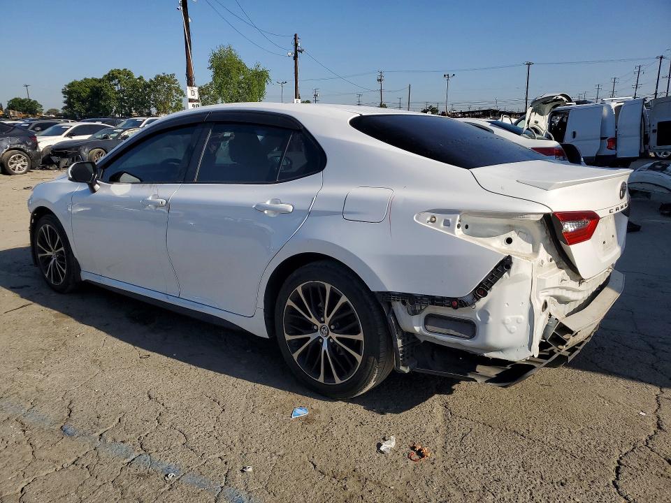 2018 Toyota Camry მანქანა იყიდება აუქციონზე, vin: 4T1B11HKXJU638957, აუქციონის ნომერი: 51190626