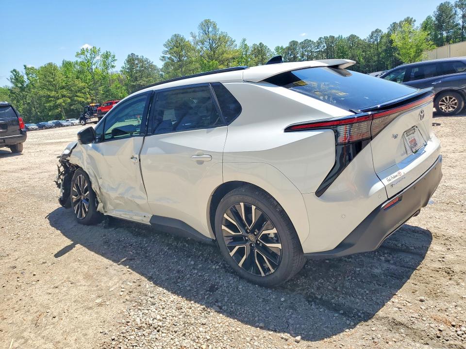 Продажа на аукционе авто 2026 Toyota Bz, vin: JTMBDAFB2TA006151, номер лота: 51440296