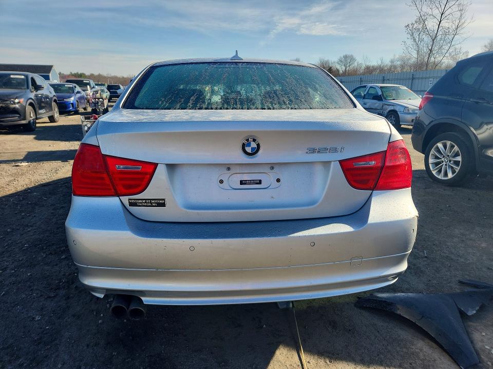49368116 :رقم المزاد ، WBAPK7C59BF085507 vin ، 2011 Bmw 328 مزاد بيع