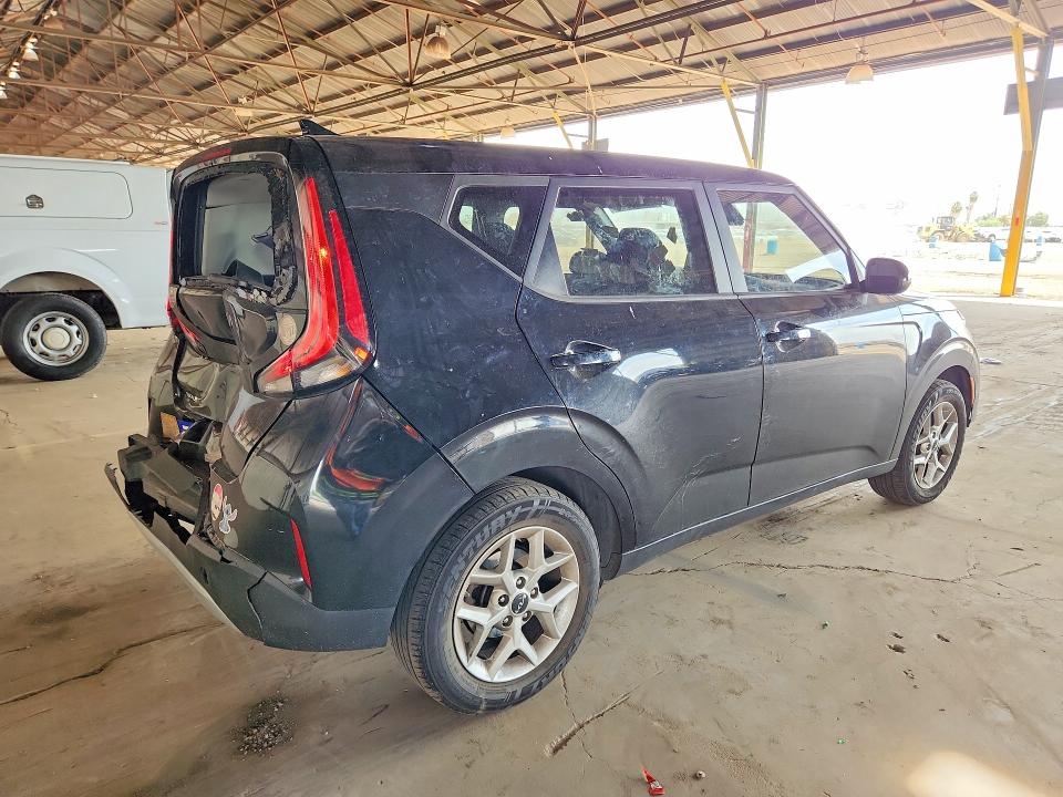 2023 Kia Soul მანქანა იყიდება აუქციონზე, vin: KNDJ23AU4P7839894, აუქციონის ნომერი: 49406296