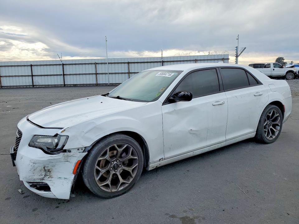 Продажа на аукционе авто 2016 Chrysler 300, vin: 2C3CCABG5GH233807, номер лота: 50684716