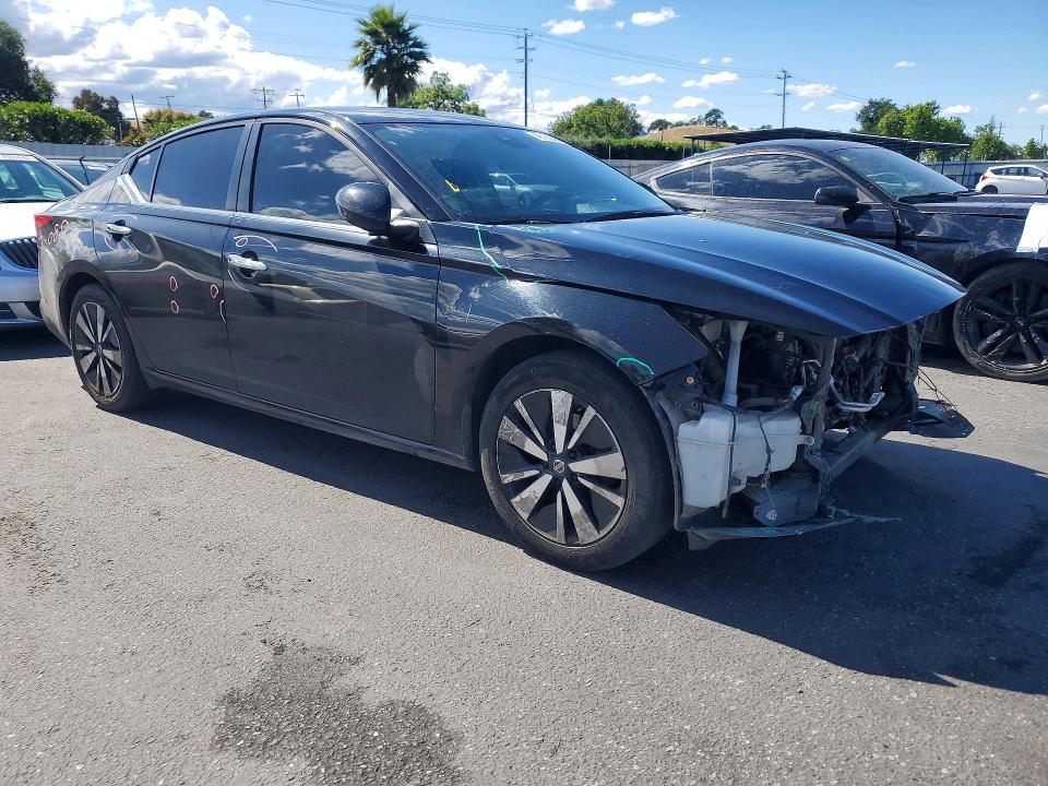 49785596 :رقم المزاد ، 1N4BL4DV4MN335242 vin ، 2021 Nissan Altima مزاد بيع