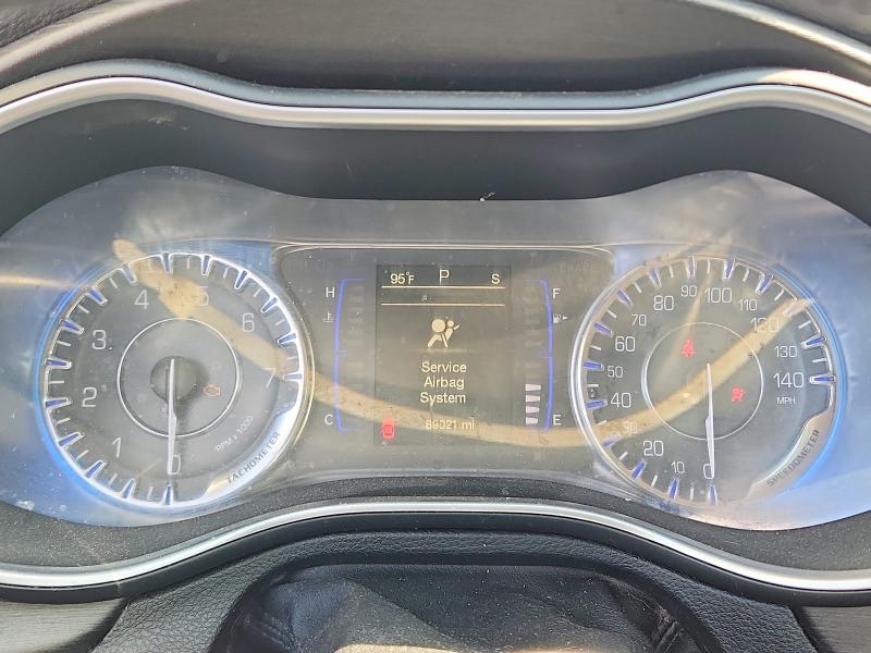 2015 Chrysler 200 მანქანა იყიდება აუქციონზე, vin: 1C3CCCAB8FN646215, აუქციონის ნომერი: 51125166
