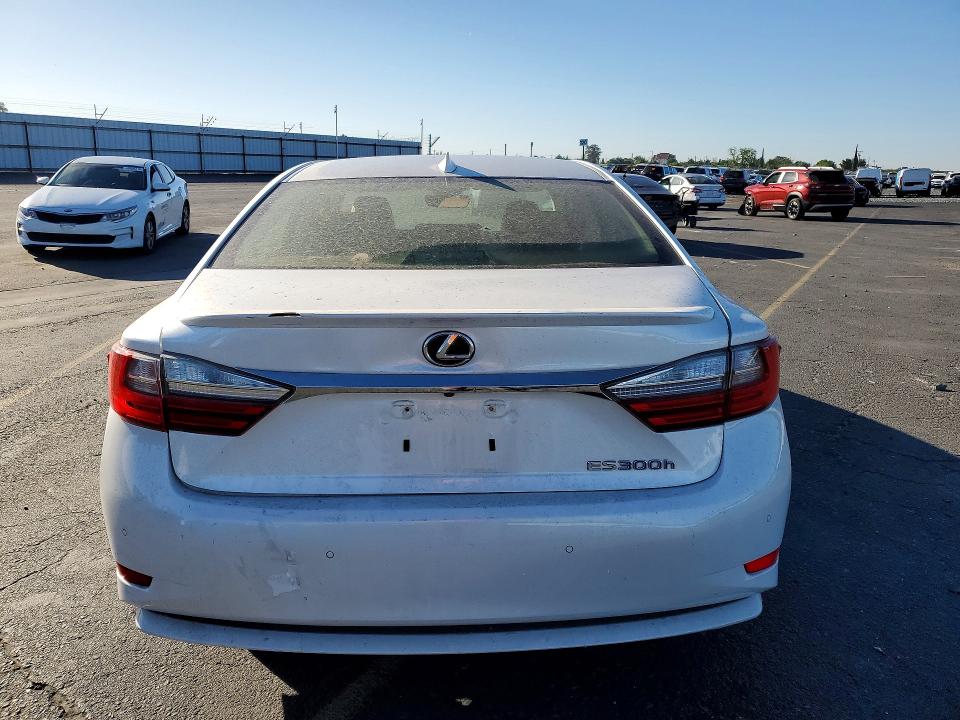 48640896 :رقم المزاد ، JTHBW1GG4G2113334 vin ، 2016 Lexus Es 300h مزاد بيع