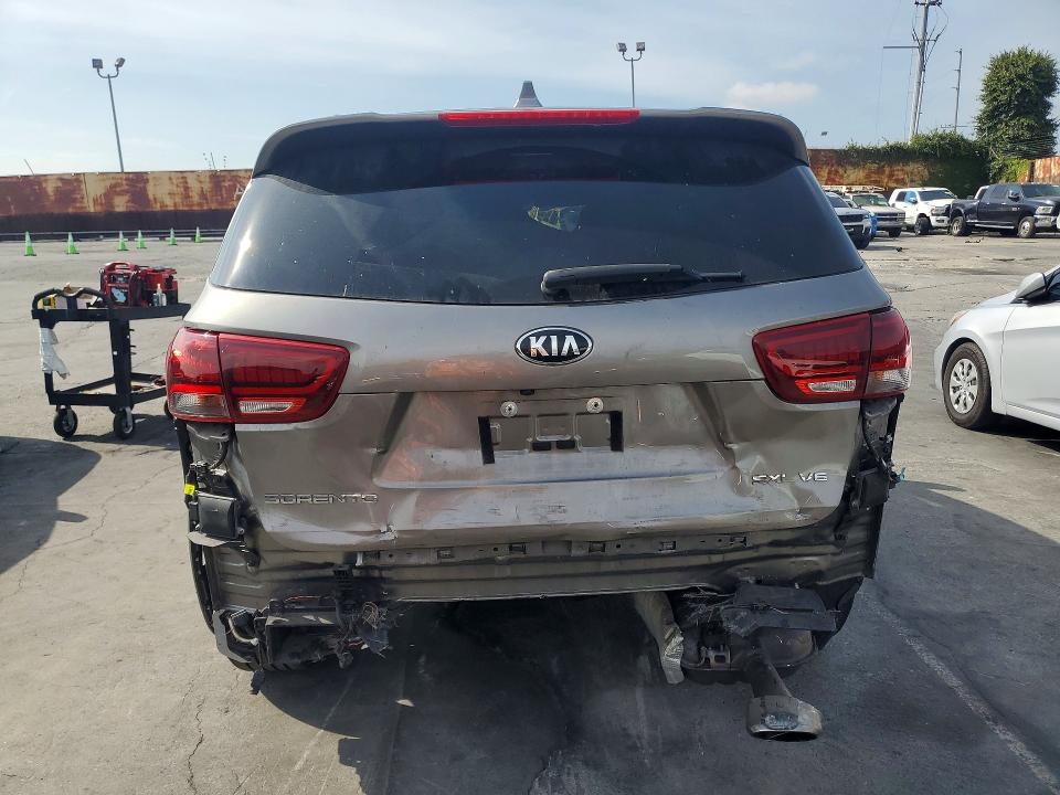 2019 Kia Sorento მანქანა იყიდება აუქციონზე, vin: 5XYPK4A55KG532349, აუქციონის ნომერი: 49987476