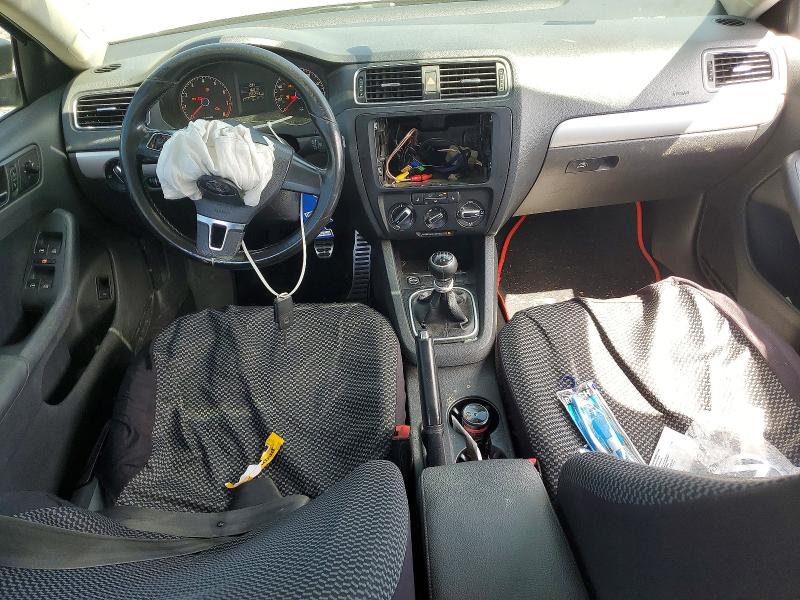 49843336 :رقم المزاد ، 3VWGZ7AJ1BM327122 vin ، 2011 Volkswagen Jetta مزاد بيع