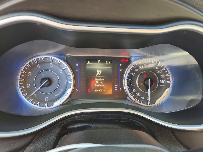 50742146 :رقم المزاد ، 1C3CCCAB4FN537234 vin ، 2015 Chrysler 200 مزاد بيع