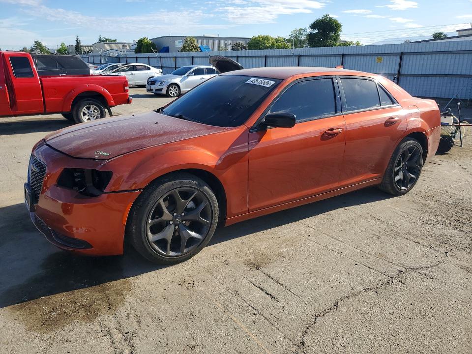 49016686 :رقم المزاد ، 2C3CCAAGXMH609365 vin ، 2021 Chrysler 300 مزاد بيع
