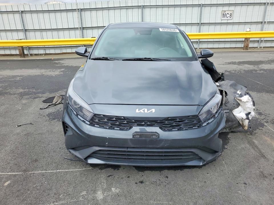 50529636 :رقم المزاد ، 3KPF24AD6NE477978 vin ، 2022 Kia Forte مزاد بيع