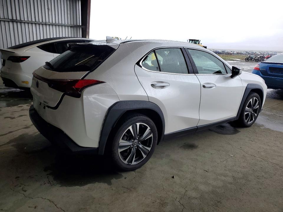 50521126 :رقم المزاد ، JTHP3JBH9L2021905 vin ، 2020 Lexus Ux مزاد بيع
