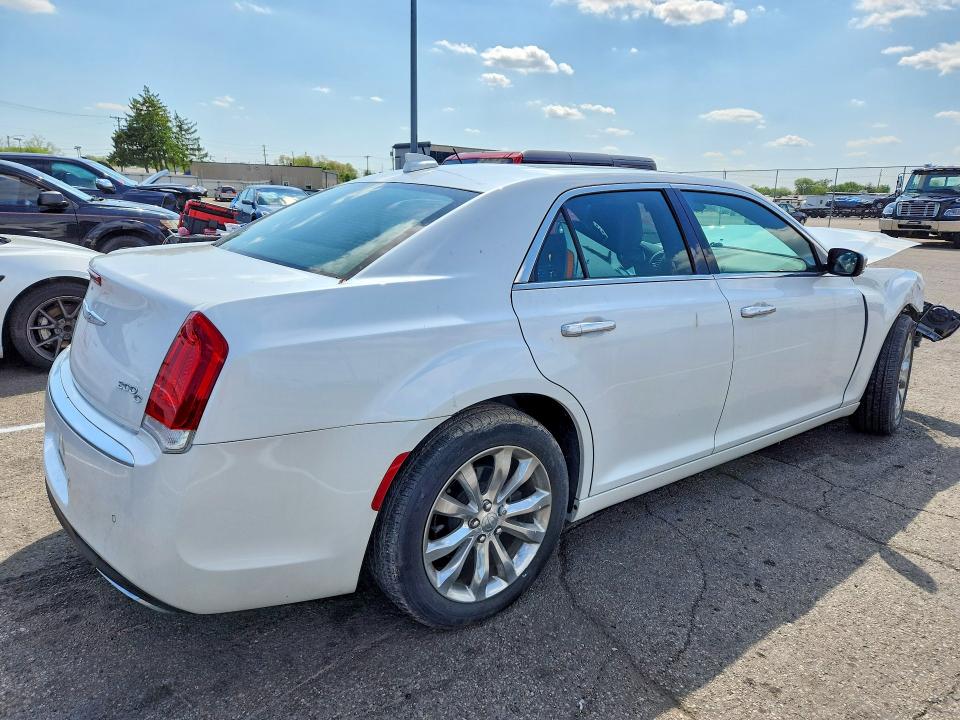 50492726 :رقم المزاد ، 2C3CCASGXFH882954 vin ، 2015 Chrysler 300c مزاد بيع