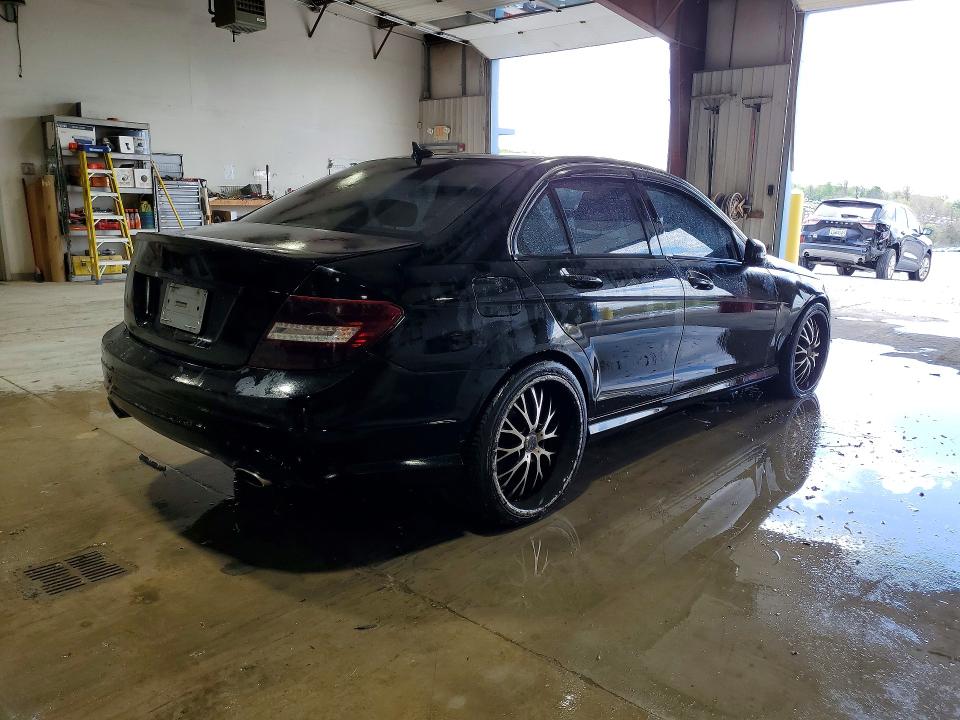 51151376 :رقم المزاد ، WDDGF8AB0ER317362 vin ، 2014 Mercedes-benz C مزاد بيع