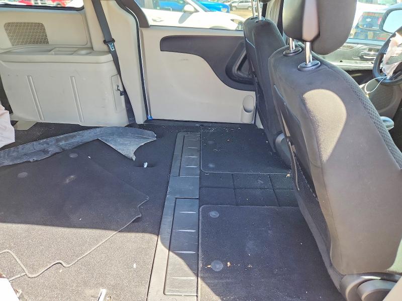 51262266 :رقم المزاد ، 2C4RDGBG1FR661016 vin ، 2015 Dodge Caravan مزاد بيع