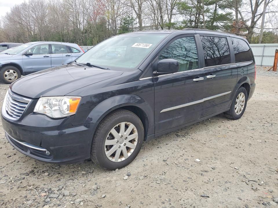 50671366 :رقم المزاد ، 2C4RC1BG7FR697566 vin ، 2015 Chrysler Town & Country مزاد بيع