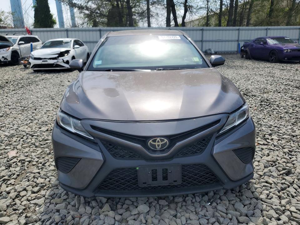Продажа на аукционе авто 2018 Toyota Camry, vin: 4T1B11HK6JU104631, номер лота: 51152426