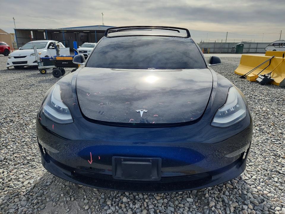 2018 Tesla Model 3 მანქანა იყიდება აუქციონზე, vin: 5YJ3E1EB9JF184839, აუქციონის ნომერი: 50130726