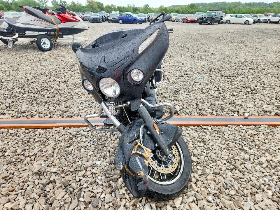 51111736 :رقم المزاد ، 56KTCDAAXG3340519 vin ، 2016 Indian Motorcycle Co. Chieftain مزاد بيع
