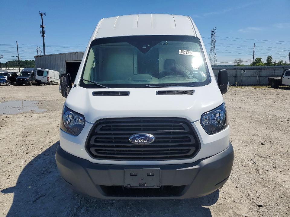 52139086 :رقم المزاد ، 1FTKR3XM9JKB52261 vin ، 2018 Ford Transit مزاد بيع