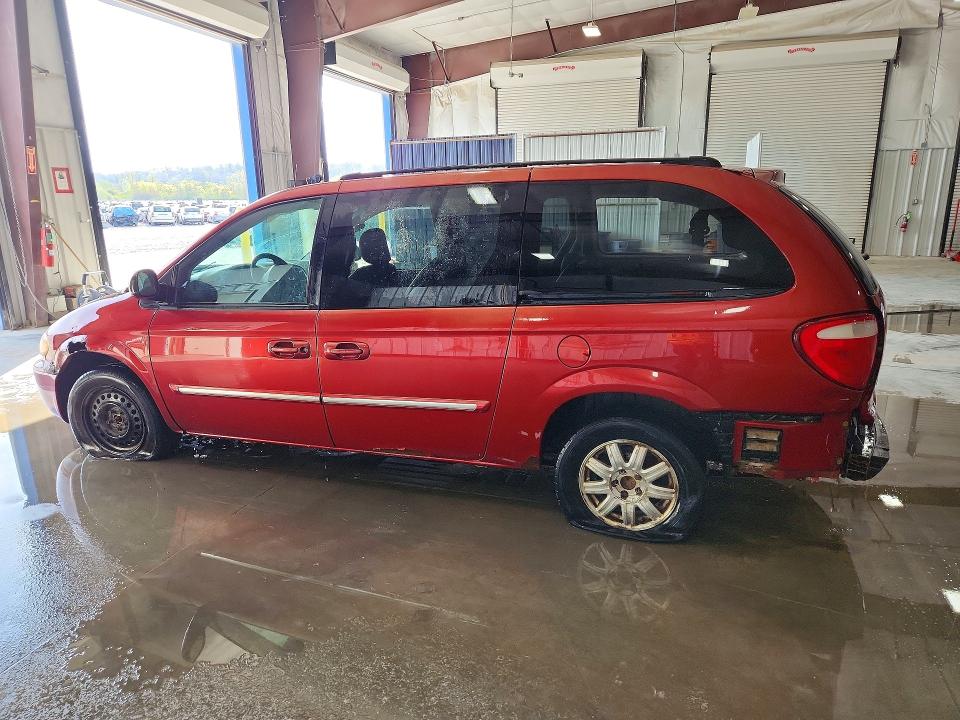 2005 Chrysler Town & Country მანქანა იყიდება აუქციონზე, vin: 2C4GP54L55R344108, აუქციონის ნომერი: 48818546