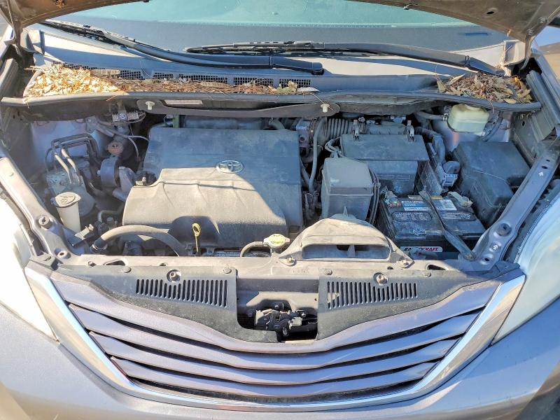 48923046 :رقم المزاد ، 5TDJK3DC5GS143876 vin ، 2016 Toyota Sienna مزاد بيع
