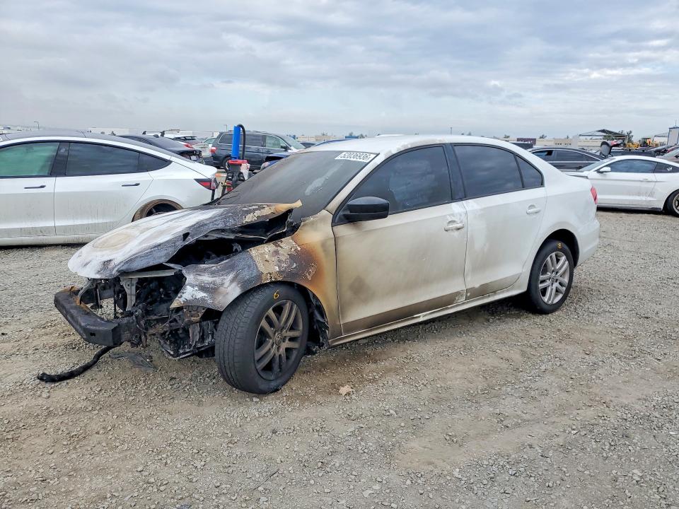 52036936 :رقم المزاد ، 3VW2K7AJ9FM227175 vin ، 2015 Volkswagen Jetta مزاد بيع