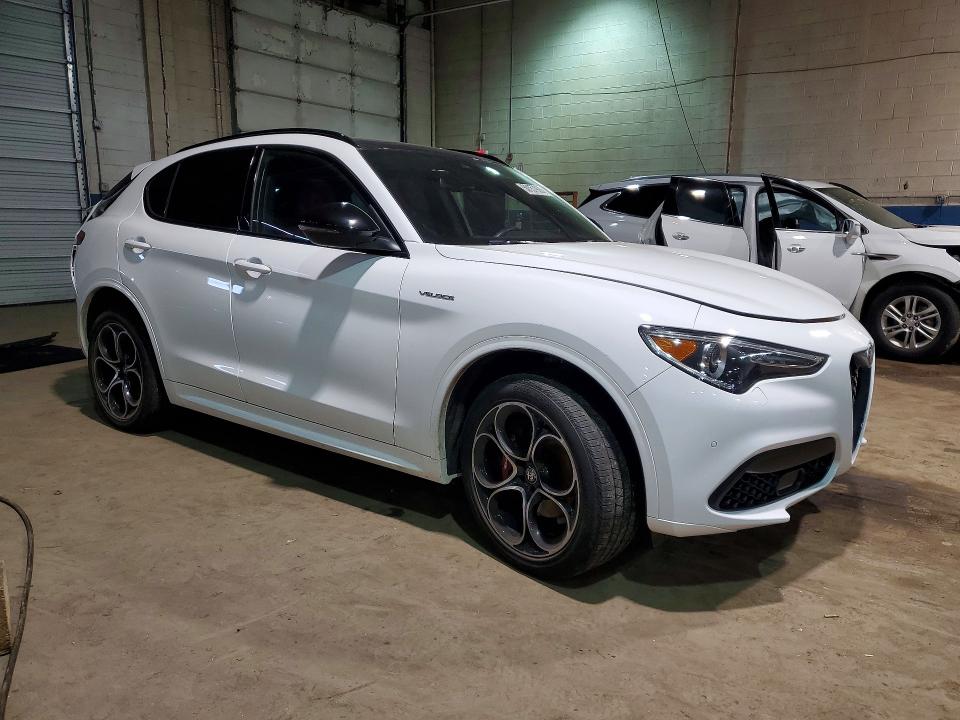 50157906 :رقم المزاد ، ZASPAKBN4P7D57013 vin ، 2023 Alfa Romeo Stelvio مزاد بيع