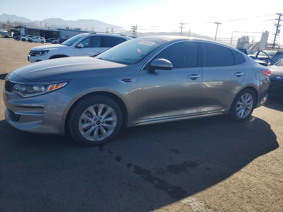 Продажа на аукционе авто 2018 Kia Optima, vin: 5XXGU4L35JG260670, номер лота: 49953566