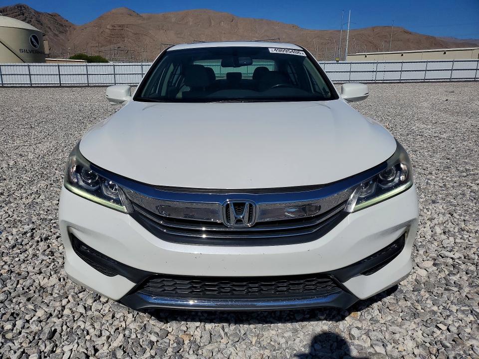 49095406 :رقم المزاد ، 1HGCR3F89GA014440 vin ، 2016 Honda Accord مزاد بيع