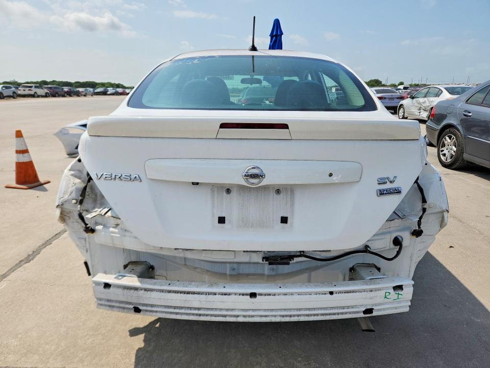 49498686 :رقم المزاد ، 3N1CN7AP3KL819581 vin ، 2019 Nissan Versa مزاد بيع