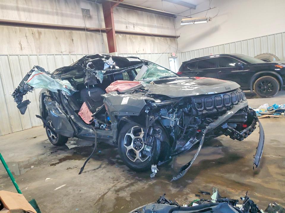 Продаж на аукціоні авто 2022 Jeep Compass, vin: 3C4NJDDB2NT107700, номер лоту: 51613076