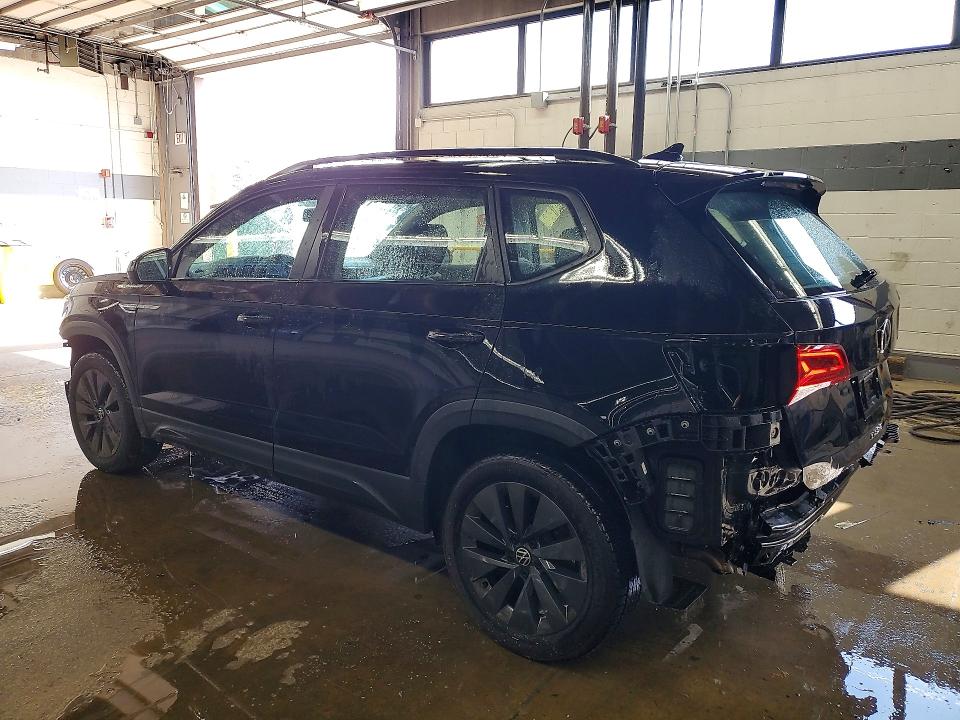 50739866 :رقم المزاد ، 3VVCX7B21NM066594 vin ، 2022 Volkswagen Taos مزاد بيع