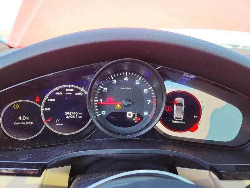 49307026 :رقم المزاد ، WP1AA2AYXNDA01995 vin ، 2022 Porsche Cayenne مزاد بيع