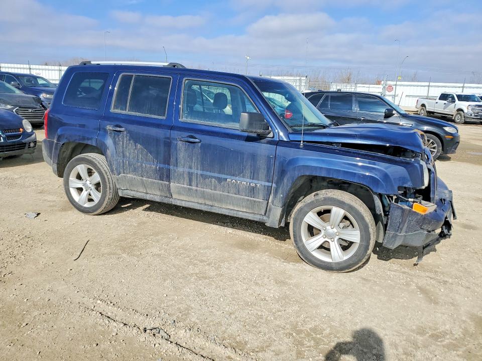 49391786 :رقم المزاد ، 1C4NJRAB8GD639768 vin ، 2016 Jeep Patriot مزاد بيع