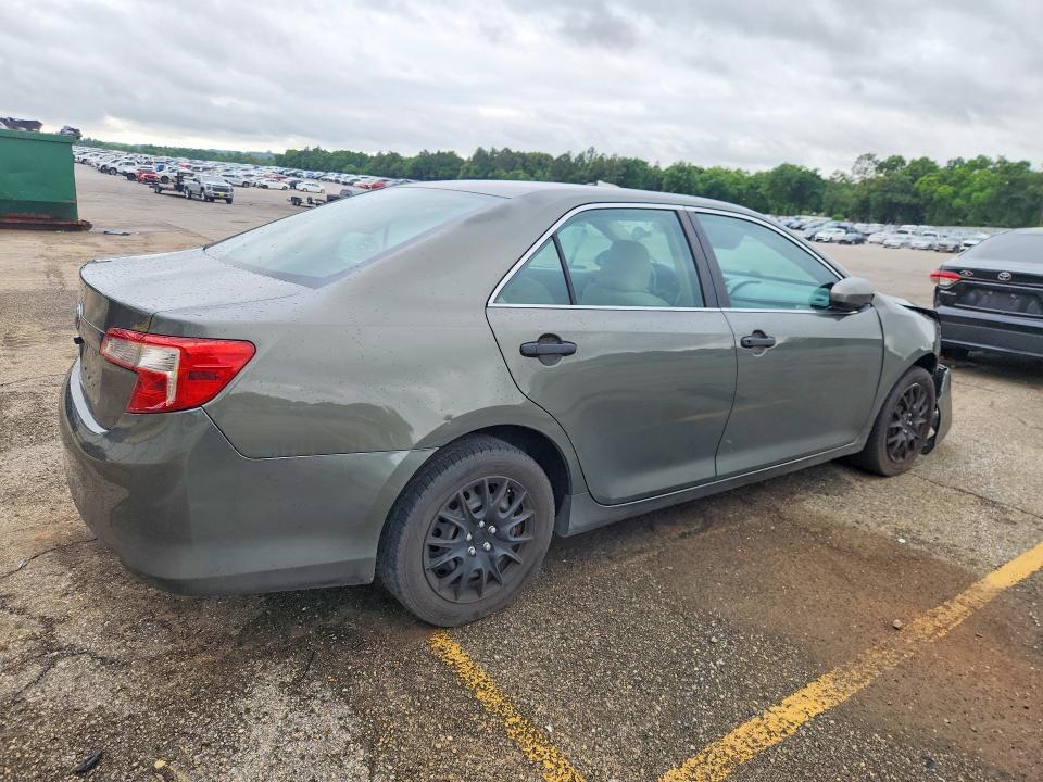 2014 Toyota Camry მანქანა იყიდება აუქციონზე, vin: 4T1BF1FKXEU728555, აუქციონის ნომერი: 51817126