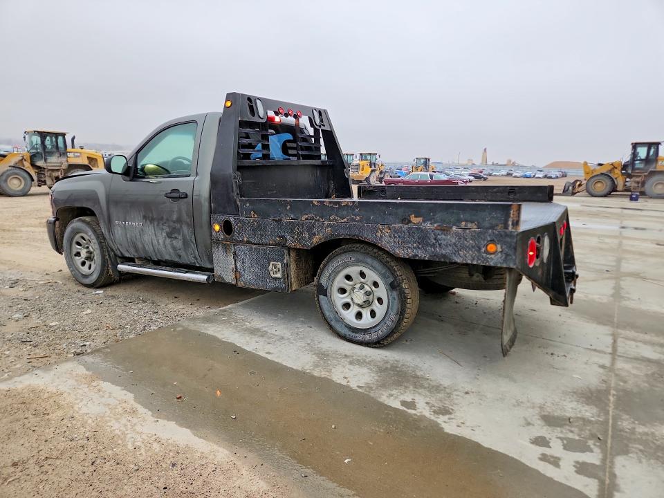 48451926 :رقم المزاد ، 1GCNKPEA5BF170297 vin ، 2011 Chevrolet Silverado مزاد بيع
