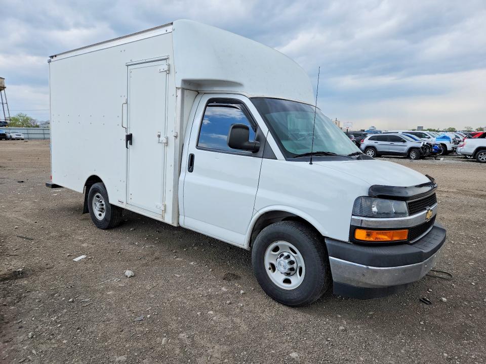 51211356 :رقم المزاد ، 1GB0GRFG0L1108092 vin ، 2020 Chevrolet Express مزاد بيع