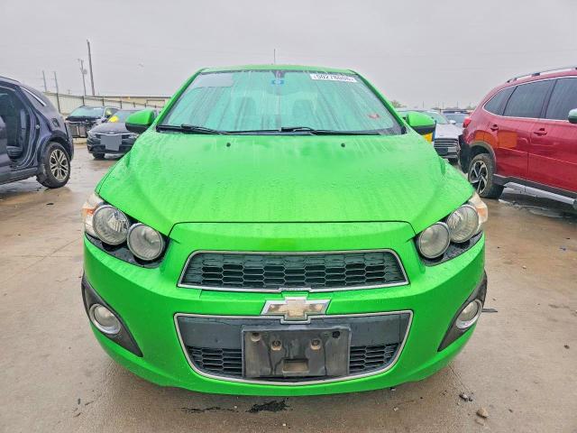 50278006 :رقم المزاد ، 1G1JC5SB3F4172105 vin ، 2015 Chevrolet Sonic مزاد بيع