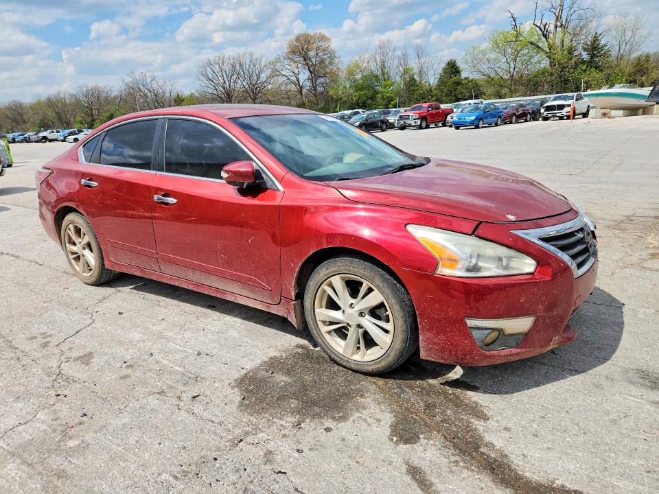 2014 Nissan Altima მანქანა იყიდება აუქციონზე, vin: 1N4AL3AP0EC111717, აუქციონის ნომერი: 49342936
