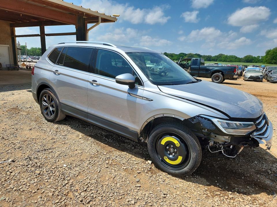 51438406 :رقم المزاد ، 3VV3B7AX6NM131872 vin ، 2022 Volkswagen Tiguan مزاد بيع