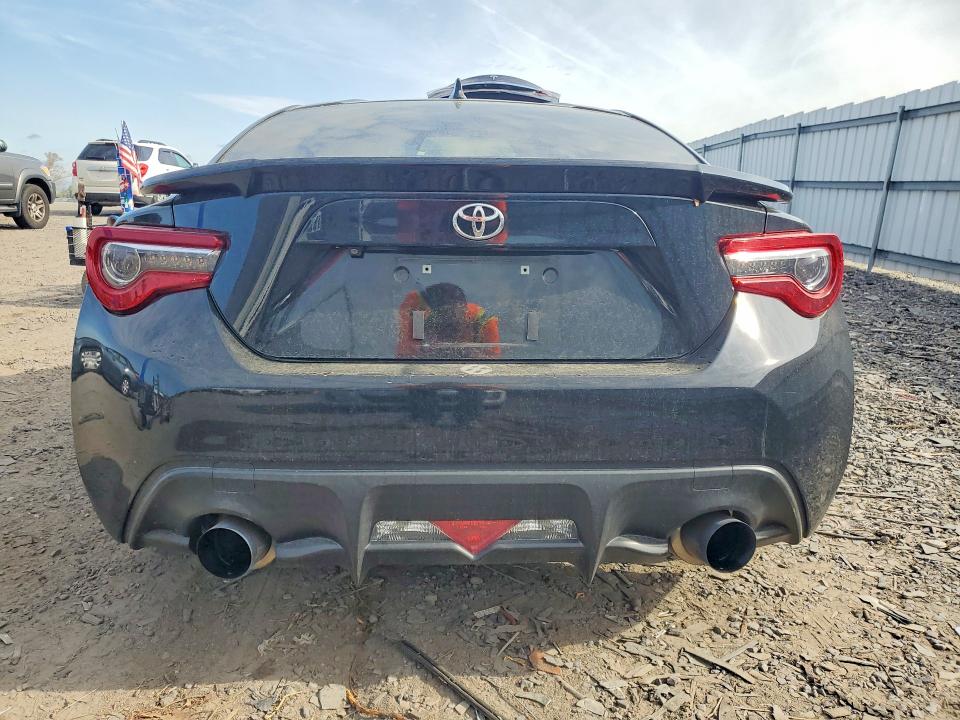 48321666 :رقم المزاد ، JF1ZNAA16H8703787 vin ، 2017 Toyota 86 مزاد بيع