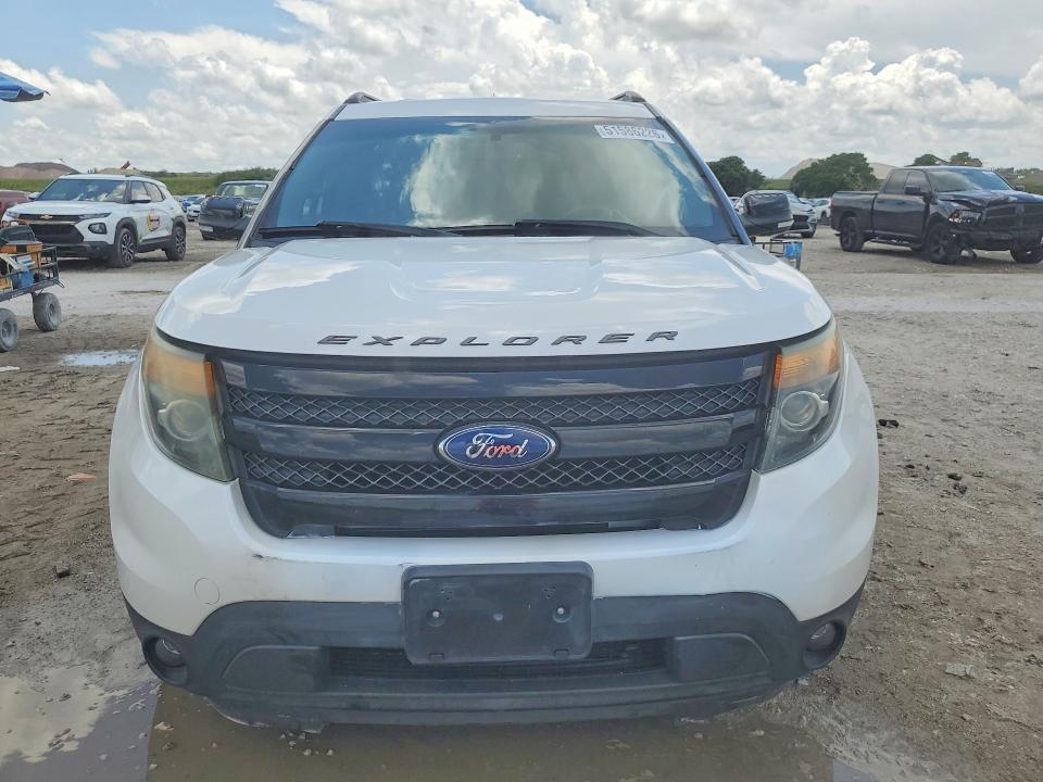 51586226 :رقم المزاد ، 1FM5K8GT8EGB88629 vin ، 2014 Ford Explorer مزاد بيع