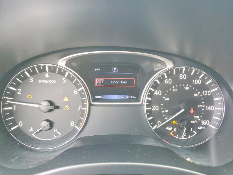 49477706 :رقم المزاد ، 5N1DR2BN3LC585375 vin ، 2020 Nissan Pathfinder مزاد بيع