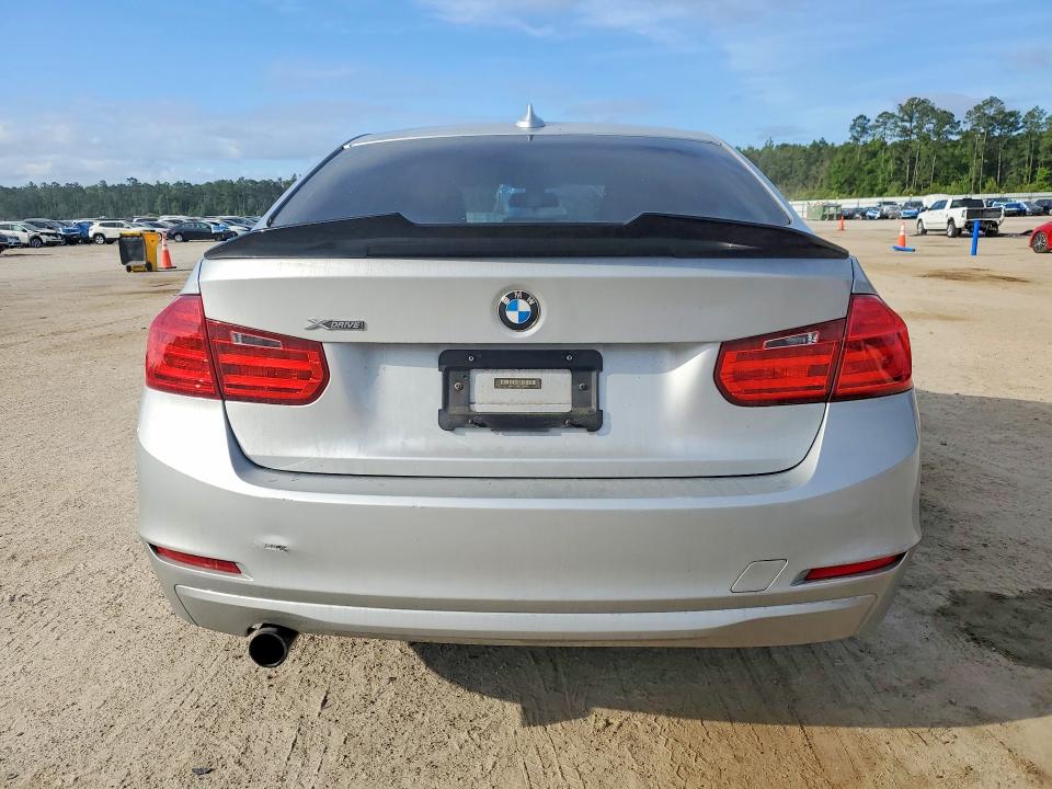 2014 Bmw 320 მანქანა იყიდება აუქციონზე, vin: WBA3C3C5XEF987477, აუქციონის ნომერი: 51314886