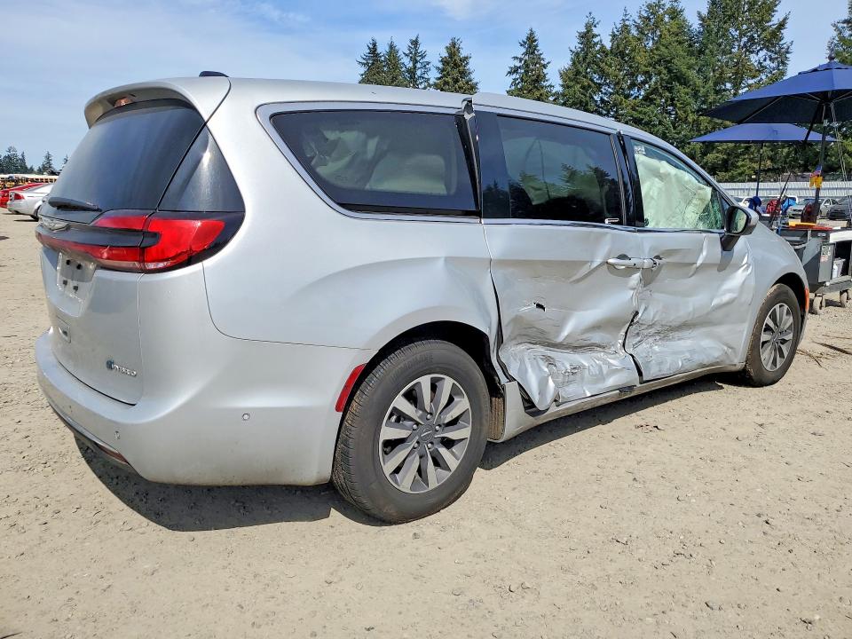 Продажа на аукционе авто 2023 Chrysler Pacifica, vin: 2C4RC1L7XPR630878, номер лота: 48469306
