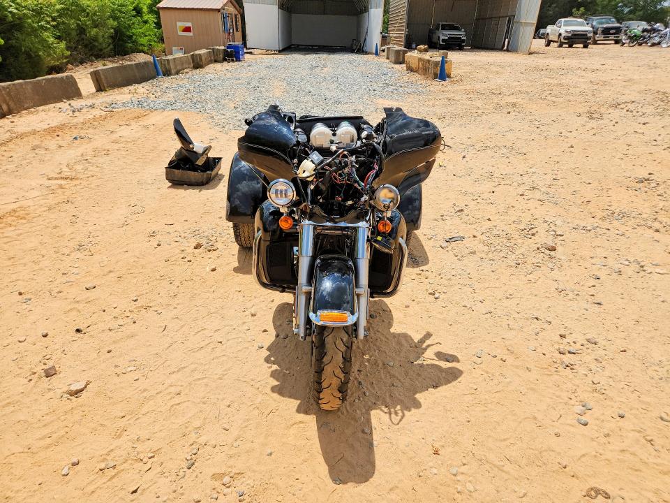 2017 Harley-davidson Flhtcutg მანქანა იყიდება აუქციონზე, vin: 1HD1MAD10HB859783, აუქციონის ნომერი: 51326096
